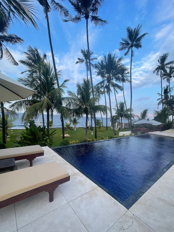 Pool mit Ausblick